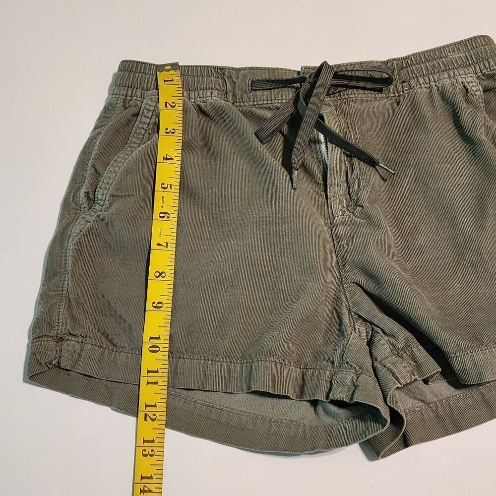 American Eagle sz XS women olive green corduroy shorts - Picture 10 of 11